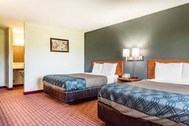 Two Queen at Travelers Lodge & Suites in Gaylord