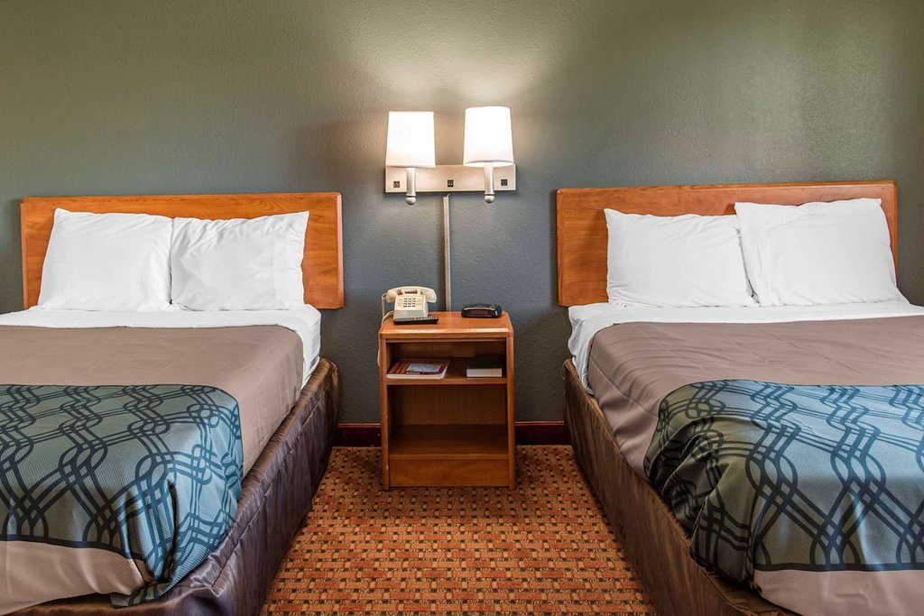 Handicap Two Double at Travelers Lodge & Suites in Gaylord